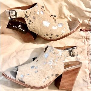 NWOB Trask - Parker Acid Washed Metallic Silver Calf Hair Stacked Heel Sandals